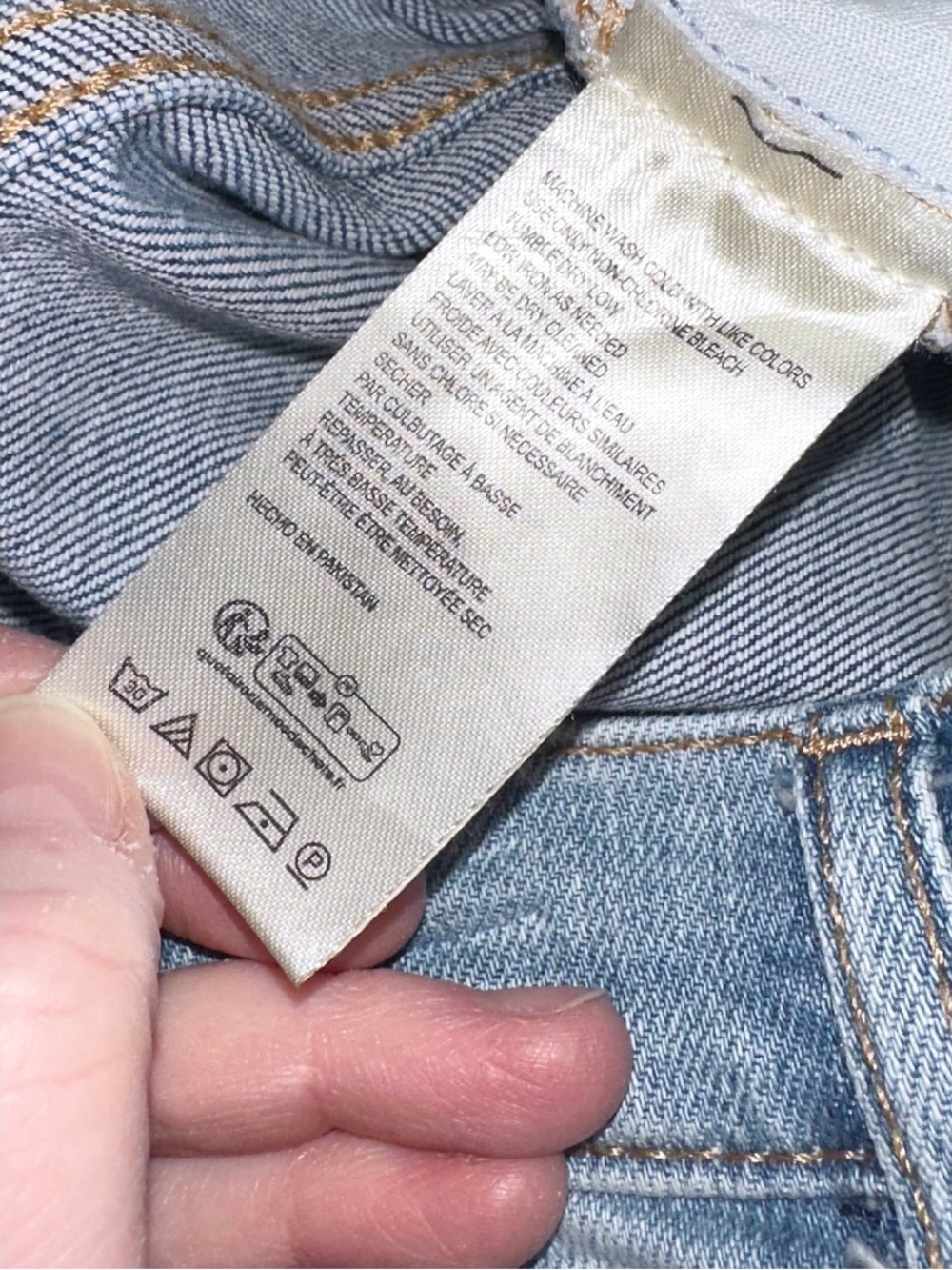 Pilcro Baggy Slim Boyfriend High-Rise Relaxed Jeans, size 30 - Picture 6 of 7